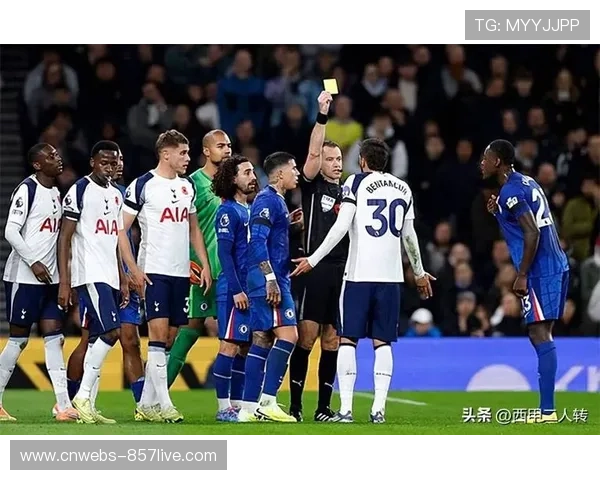 英超裁判判罚标准争议持续，VAR技术应用再成焦点